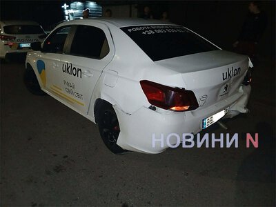 В Николаеве Volkswagen врезался в такси: у виновника есть признаки алкогольного опьянения