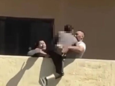  Мужчина повис на балконе 10-го этажа в Астане 