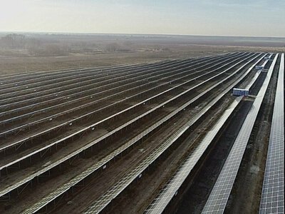 Норвежская и украинская компании успешно запустили солнечную электростанцию, несмотря на военные риски
