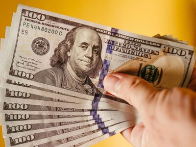  Официальный курс доллара США к гривне установил новый рекорд 
