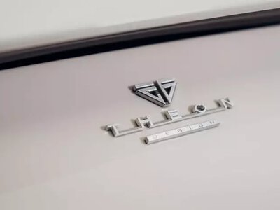 Theon Design: как за 6000 часов превратить Porsche 911 в углепластиковый шедевр