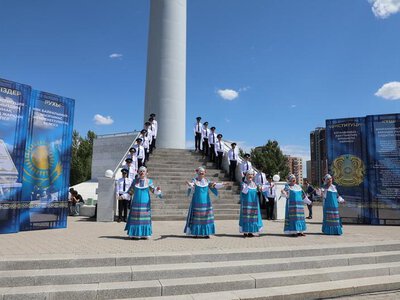 Более четырёх тысяч человек собрались на площади Государственных символов в Караганде