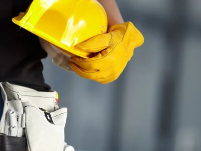 Кадров не хватает, но иностранцев не зовут: почему Украина не повторяет путь Польши
