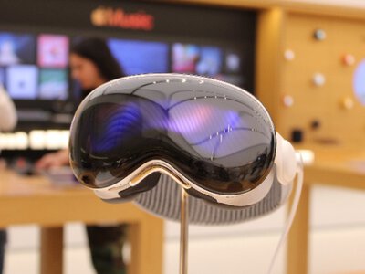 Apple отказалась от Vision Pro: названа причина