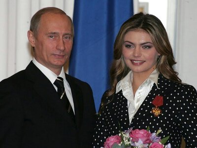 Дети Путина любят западные мультфильмы и книги: что скрывают дневники их нянь, — СМИ