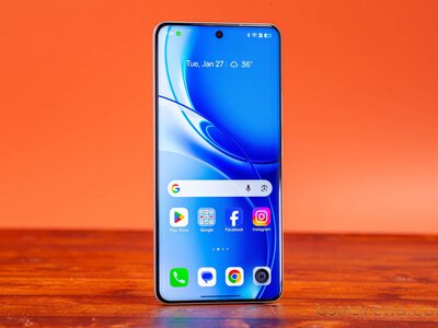 Три дня без подзарядки: новый смартфон Realme удивил батареей на 8000 мАч, сколько стоит (фото)