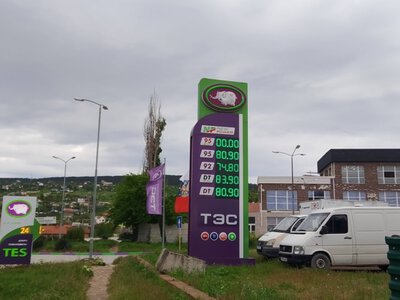 В Крыму изменили систему контроля наличия топлива и сокращают рейсы маршруток