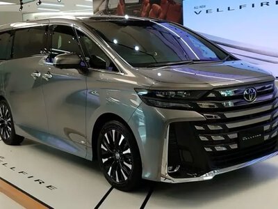 Toyota Alphard и Vellfire: как превратить минивэн в премиальный офис на колесах