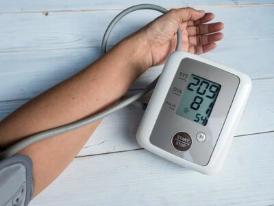 Медики назвали шість способів, як знизити високий тиск без ліків