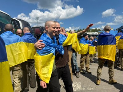 Украина вернула из российского плена 185 военных и одного гражданского