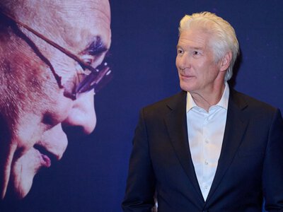 Избирать этого человека президентом было безумием: Ричард Гир обвинил Трампа в уничтожении США