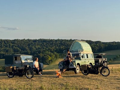 Звездный актер получил столетние гибриды Harley-Davidson и электрические Land Rover (фото)