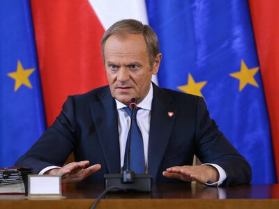 Много вложили, чтобы преодолеть демонов прошлого: Туск предупредил Киев из-за скандала с УПА