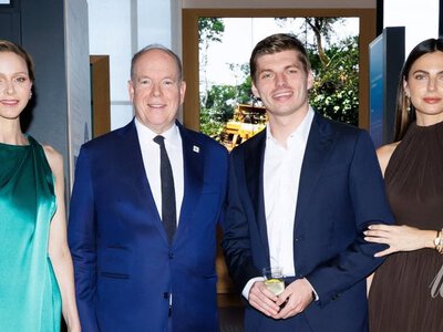 Княгиня Шарлін у комбінезоні кольору морської хвилі з'явилася на світському прийомі (фото)
