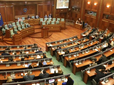  В Косово на фоне политического кризиса стартовали досрочные парламентские выборы 