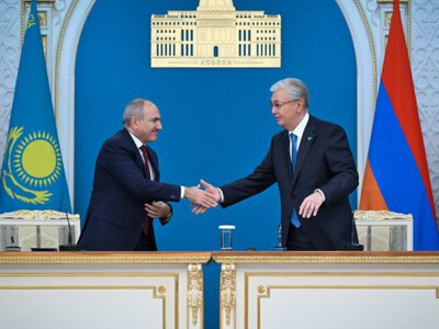  Токаев поздравил Пашиняна с победой его партии на парламентских выборах 