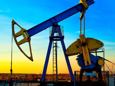  Нефть подорожала на более $3 после обмена ударами между Израилем и Ираном 