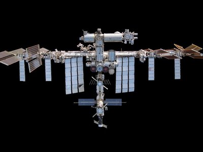 NASA отправила астронавтов в капсулу Crew Dragon из-за риска аварии на МКС