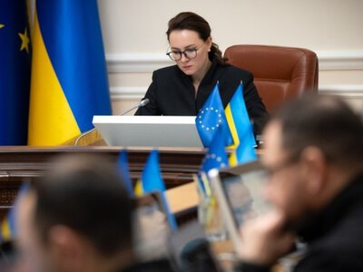 Кабмин продлил сроки выплат компенсаций за размещение ВПЛ без документов