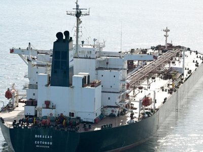 Страны ЕС разрешат военным кораблям задерживать танкеры с нефтью РФ
