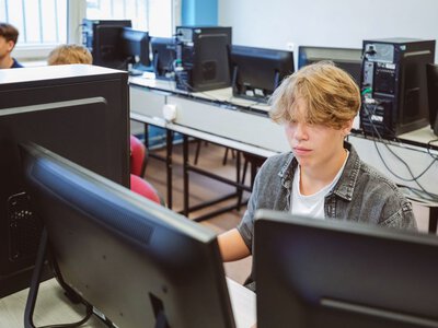 В МОН ответили, отменят ли математику и историю как обязательные предметы на НМТ