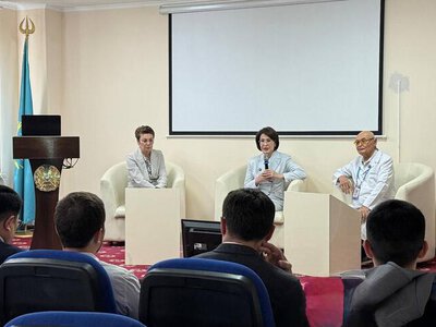МИНЗДРАВ: В РЕЗУЛЬТАТЕ ПРОВЕРОК В ЖАМБЫЛСКОЙ ОБЛАСТИ ПРЕКРАЩЕНА РАБОТА 96 ПРОЦЕДУРНЫХ КАБИНЕТОВ
