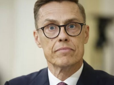 Стубб призвал Европу к дипломатическому диалогу с Путиным