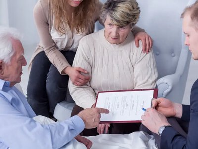 Банки об этом молчат: в каком случае родственники умершего могут не платить его долги