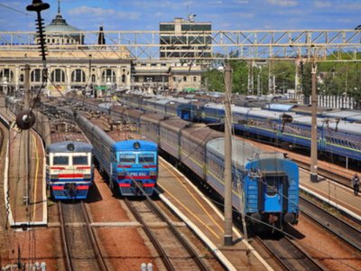 Поезда останавливаются: на железной дороге Киевщины блокируют движение
