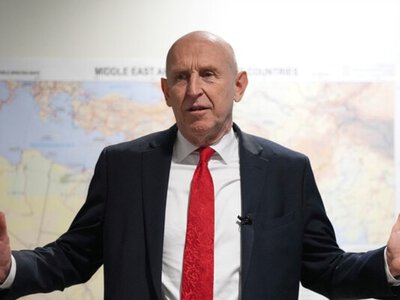 Министр обороны Великобритании ушёл в отставку из-за недовольства планом военного бюджета