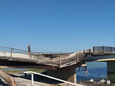 Спутниковые снимки подтвердили повреждение моста на Арабатскую стрелку по дороге в Крым