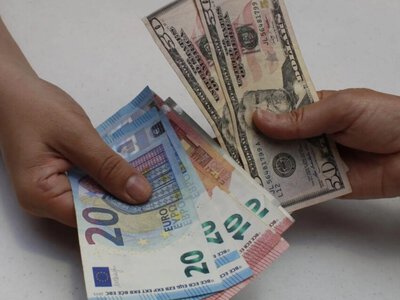  НБУ установил курс валют на 12 июня: сколько будут стоить доллар и евро 