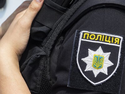 В Запорожье во время обыска мужчина напал с ножом на полицейских: нападавший был застрелен