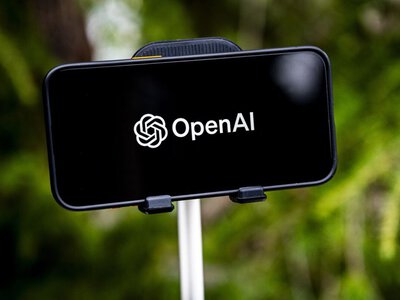 OpenAI может радикально снизить цены на ИИ-сервисы из-за конкуренции с Anthropic