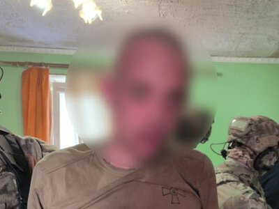 В Ужгороде вооруженный мужчина забаррикадировался с женой и ребенком
