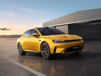 Мощный и недорогой аналог Camry: самый большой Smart поступает в продажу (фото)