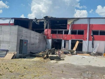 Россияне ударили по терминалу Новой почты в Запорожье