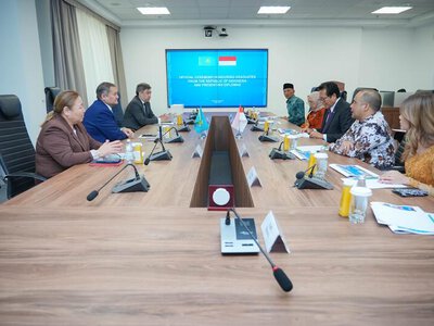 Министр науки и высшего образования обсудил с послом Индонезии партнерство в области образования и науки