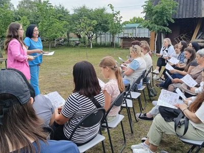 Отдых, культура и новые впечатления: в Ровенской области для медиков начали проводить арт-ретриты