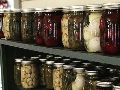 Коварство ботулотоксина: опасный яд невозможно определить по вкусу или внешнему виду