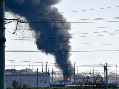 Украинские дроны атаковали нефтехранилище и морской порт в Краснодарском крае РФ