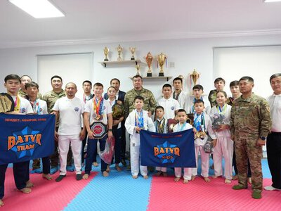 Чингис Аринов встретился с юными спортсменами «Batyr Team»