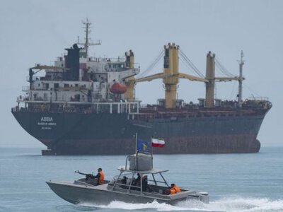 Морская блокада в действии: CENTCOM заблокировал более 140 иранских судов в Ормузском проливе, часть плавсредств полностью выведена из строя