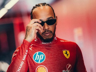Хэмилтон одержал историческую дебютную победу за Ferrari на Гран-при Барселоны