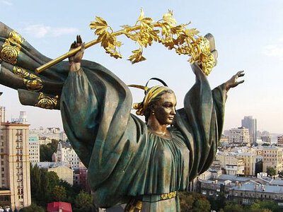 Кому автоматически начислят помощь ко Дню Независимости в 2026 году: разъяснение ПФУ