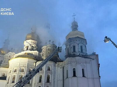 Российские дроны атаковали Киево-Печерскую Лавру: вспыхнул Успенский собор