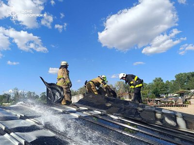 Пожежа на Дніпрі у Запоріжжі: горіла споруда на воді