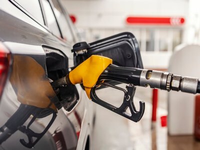 В России разрешили продажу некачественного бензина во избежание дефицита топлива после украинских ударов
