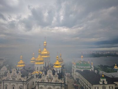 Пекин отреагировал на обстрел Киево-Печерской лавры: призвал стороны к переговорам