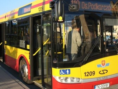 Поляки собрали более 6 млн грн на заблокировавшие депутаты автобусы для Винницы